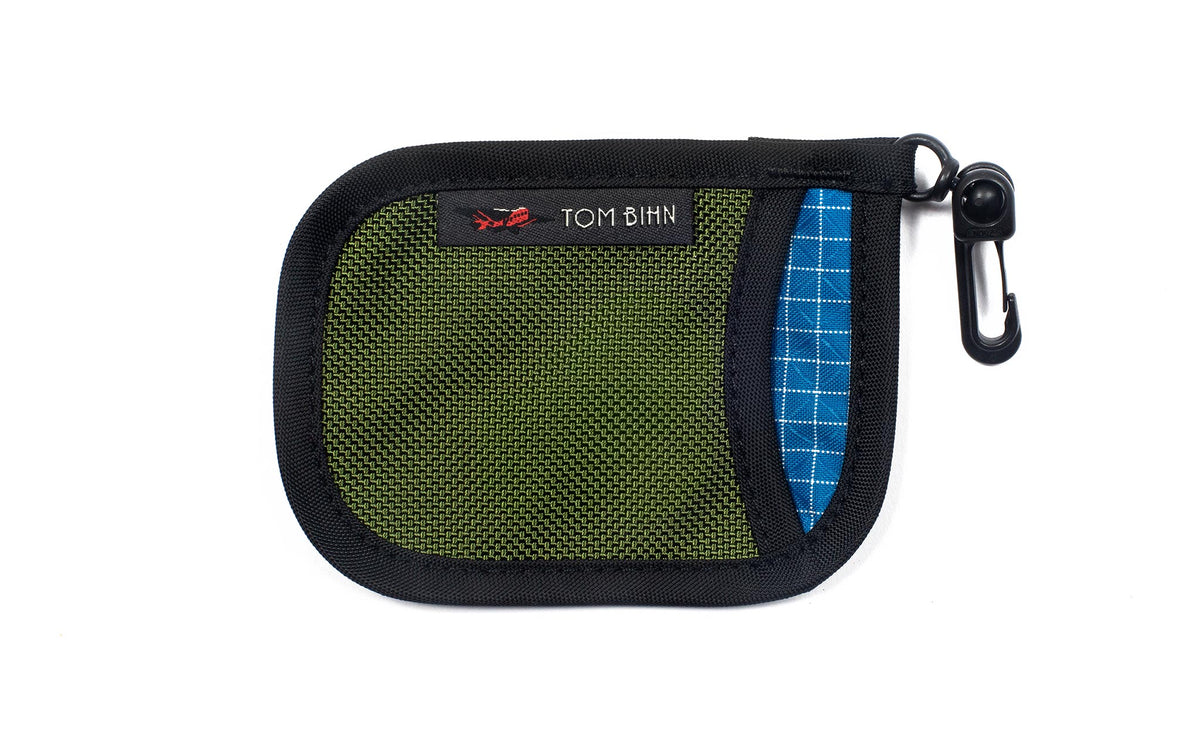 visible variant TB1229-VBLD^^A Pocket Pouch in Verde with a Island interior.