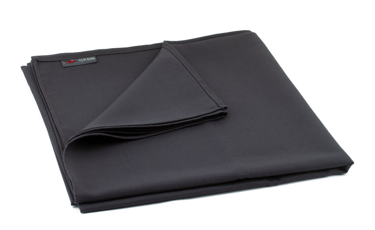 visible variant PT5801-MU^^The Large Shepherd's Wool Utility Cloth in Matter Grey.