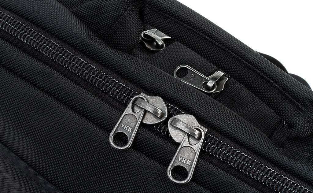 Close shot of the zipper on the Pilot.