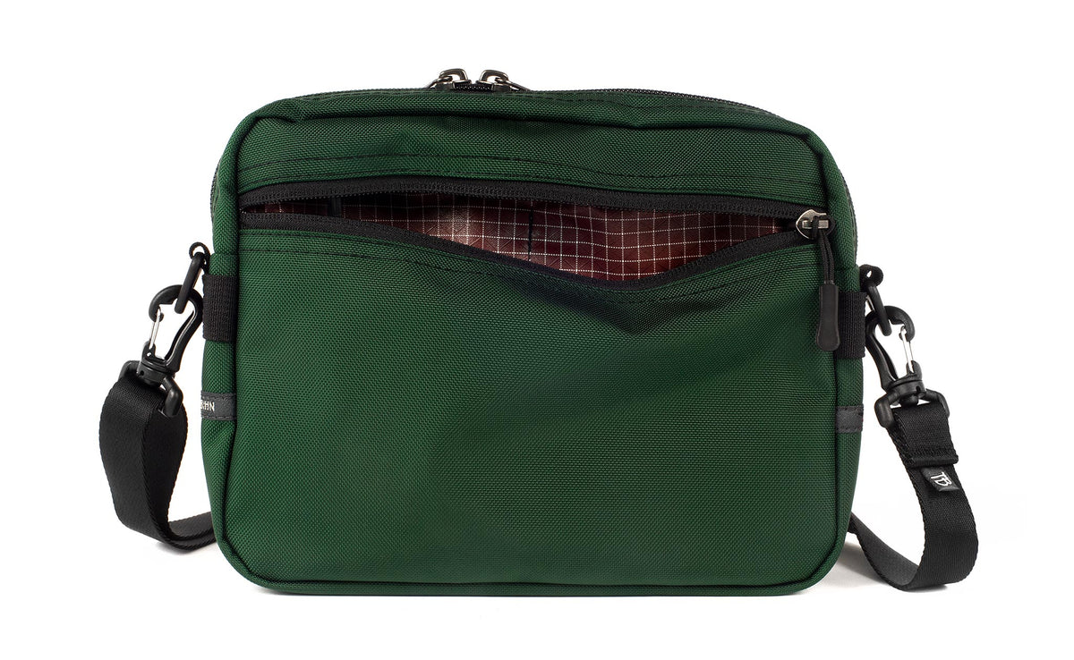 visible variant TB0414-WK6D^^The Side Kick in Wilderness (forest green) 525 Ballistic with Moab (oxblood red with white grid) 200 Halcyon interior.