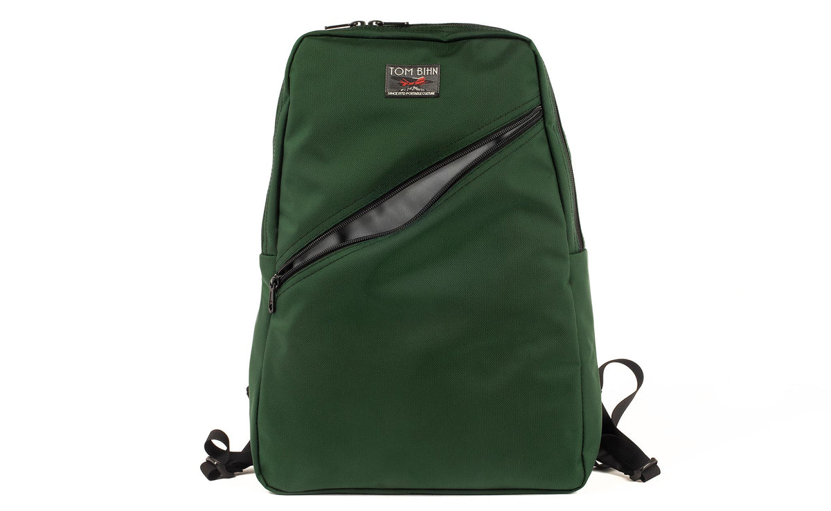 visible variant TB0922-WKLJ^^Daylight Backpack in Wilderness (dark green) 525 Ballistic with Cloud (light grey) 210 Ballistic interior