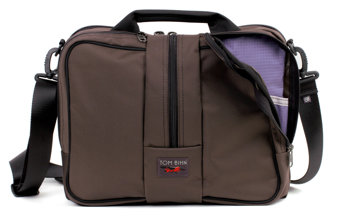 visible variant TB0968-RKDL^^Pilot in Ursa (greyish brown) Ballistic with Dusk (blue-grey with light blue-grey grid) 210 Cerylon interior.