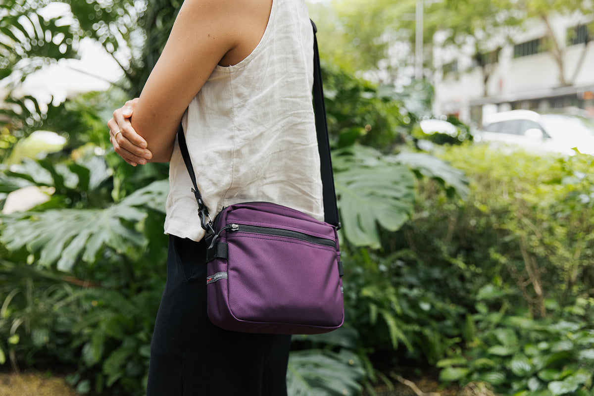 lifestyle visible^^A person wearing the Side Kick.