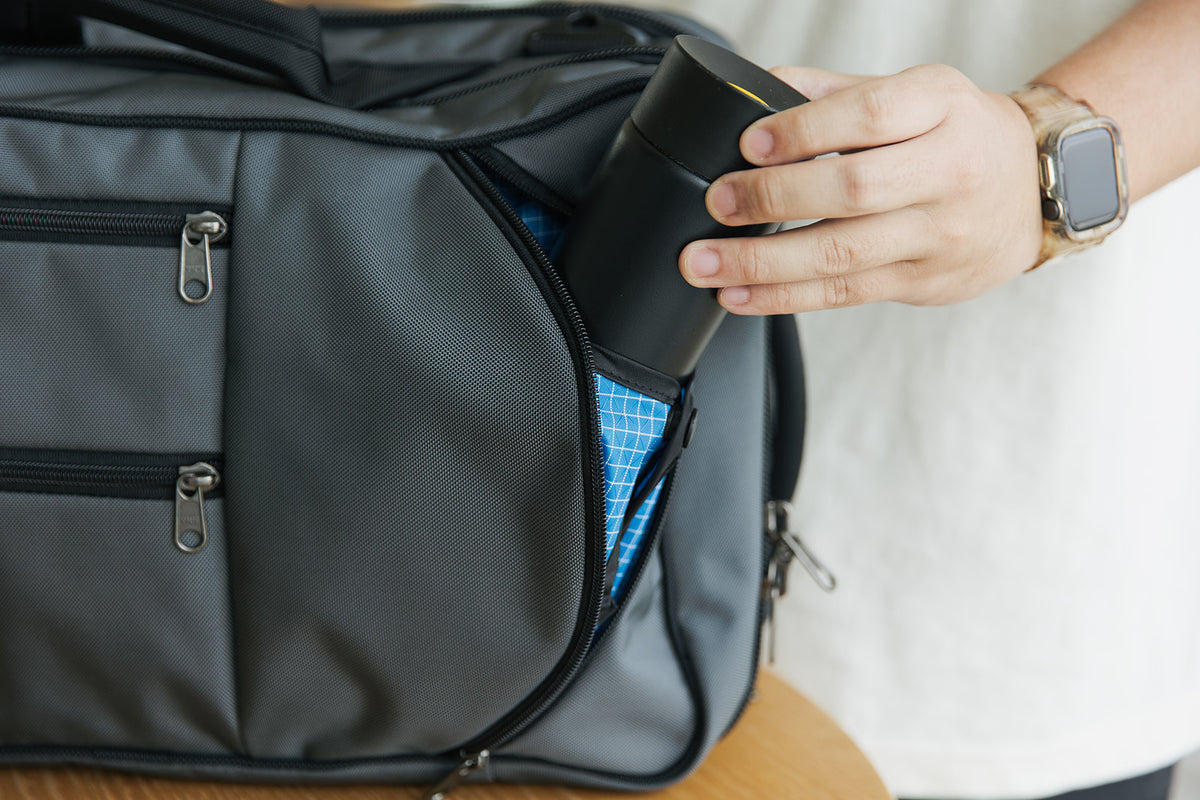 visible lifestyle^^Westen Flyer with water bottle in pocket.