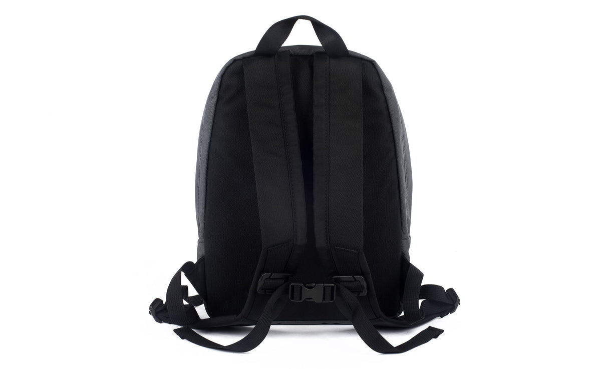 visible detail^^The back of the Zeitgeist with padded back and new Contour Straps with a removeable sternum strap.